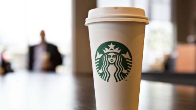 Nestle-Starbucks stipulano un'alleanza.
