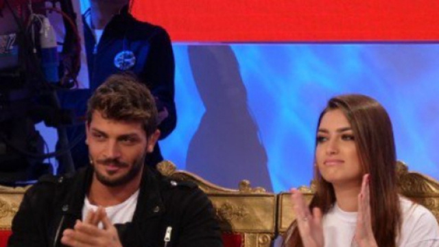 Trono Classico con Nilufar, Sara e Mariano