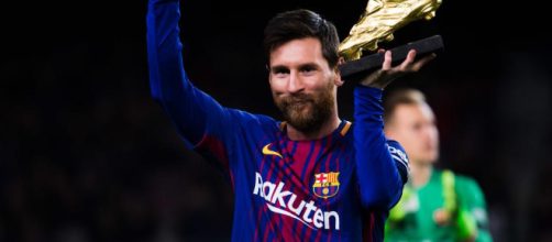 &iexcl;Lionel Messi ya acaricia su quinta Bota de Oro!
