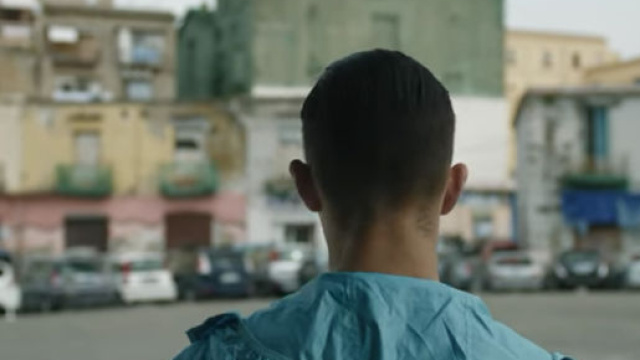 Il protagonista del video dell'ultimo singolo Intostreet | Liberato - youtube.com