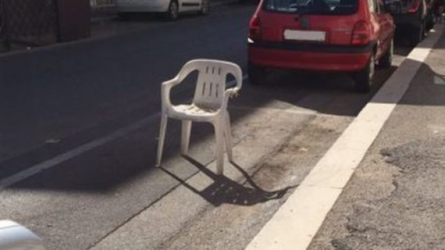 Parcheggio fai da te, illecito occupare la sede stradale con una ... - ilmessaggero.it