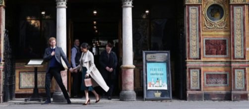 Prince Harry and Ms. Markle visit Belfast's Crown Liquor Saloon [Image source: Northern Ireland Office - Wikimedia Commons]