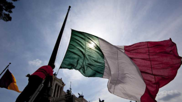 festa della Repubblica italiana del 2 giugno. Sergio Mattarella "Uniti per il paese"