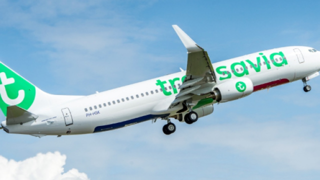 Passeggero maleodorante: aereo effettua atterraggio d'emergenza