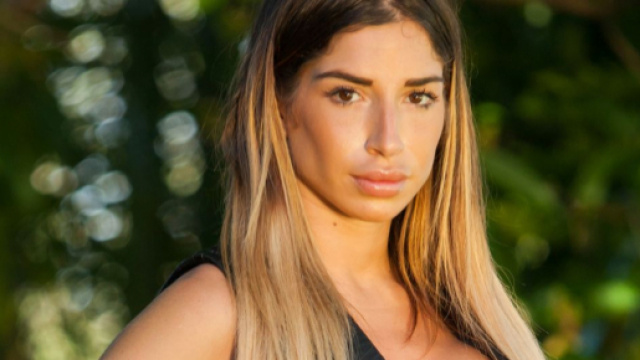 Liam Di Benedetto, tr&egrave;s amaigrie apr&egrave;s son accouchement, d&eacute;voile enfin le visage de sa fille