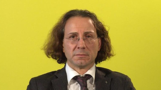 Adriano Panzironi denunciato per i suoi consigli alimentari