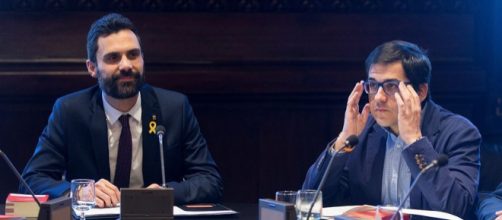 Roger Torrent, Presidente del Parlament de Catalu&ntilde;a(izda.), Jose M&ordf; Espejo, vicepresidente segundo del Parlament(dcha)