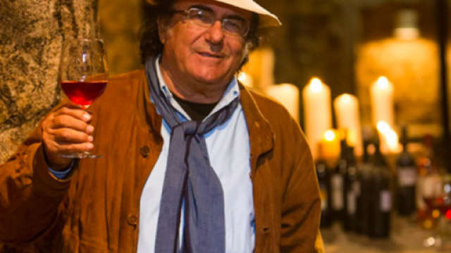 Albano Carrisi si racconta nel docu-fiction 'Madre Mia'
