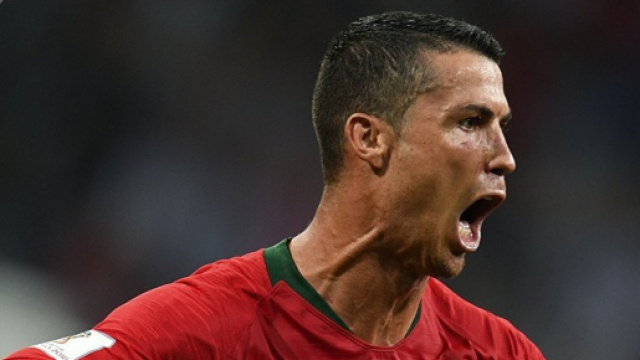 Un message cod&eacute; &agrave; Messi? L'&eacute;trange geste de Ronaldo apr&egrave;s son 1er ... - sputniknews.com