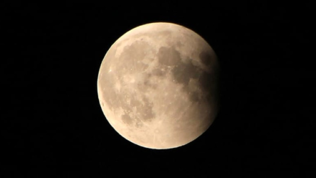A luglio l'eclissi di luna pi&ugrave; lunga del secolo, visibile ad occhio nudo anche dall'Italia