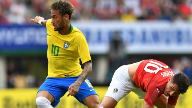 Il Brasile di Neymar in campo stasera contro la Svizzera per l'esordio al Mondiale di Russia