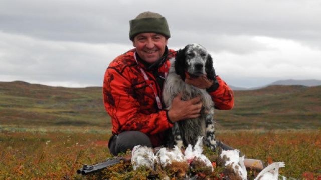 Un cacciatore ed il suo cane - fonte: cacciapassione.com