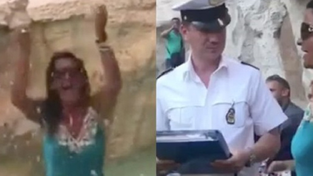 Fontana di Trevi, una vip beccata a farsi il bagno
