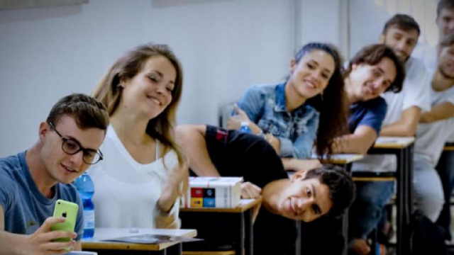 Fonte: http://www.tgcom24.mediaset.it/skuola/maturita-2015-la-seconda-prova-si-rinnova_2117473-201502a.shtml