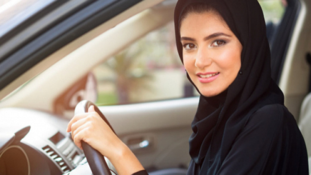 In Arabia Saudita dieci donne ottengono il diritto alla patente.