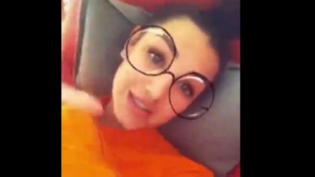 Megghi Galo lancia un sondaggio e chiede se rifarsi il seno