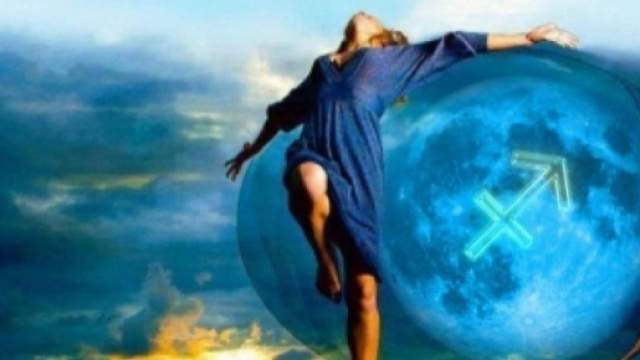 Oroscopo di luned&igrave; 25 giugno 2018: Sagittario 'top del giorno', i fortunati in amore e lavoro.