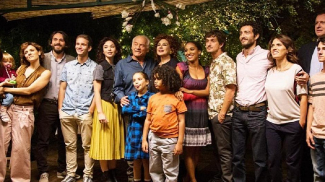 Cast di 'Tutto pu&ograve; succedere 3'. Repliche disponibili in streaming su RaiPlay
