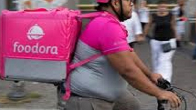 Un fattorino Foodora in azione