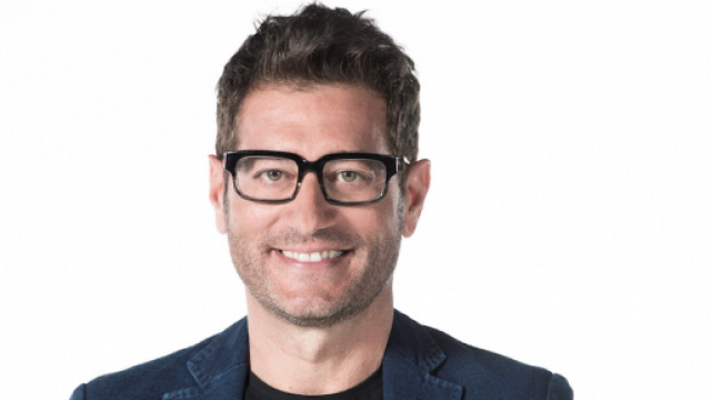 ENRICO PAPI si rivela a Gay.it e racconta le avances ricevute dal mondo maschile