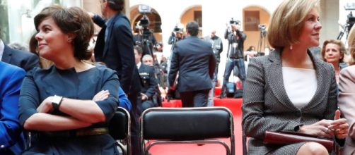 Soraya y Cospedal buscan apoyos dentro del partido