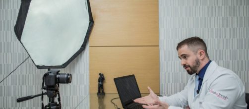 M&eacute;dicos youtubers facilitam o acesso a variados temas sobre sa&uacute;de para uma multid&atilde;o de usu&aacute;rios todos os dias.