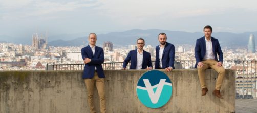 Vacway, la start-up catalana que cre&oacute; un protector que impermeabiliza los smartphones