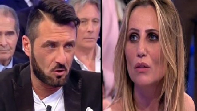 GOSSIP Uomini e Donne: Sossio Aruta, innamorato di Ursula, potrebbe lasciare il Trono Over.