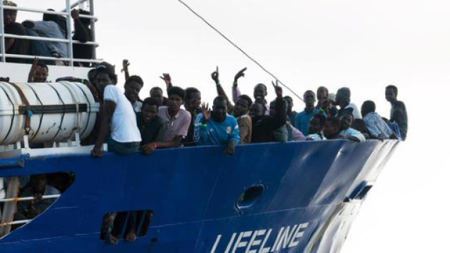 La nave Lifeline con il carico di migranti