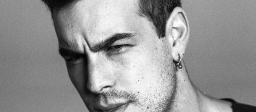 Las transformaciones de Mario Casas: de extrema delgadez a unos cuantos kilos de m&aacute;s