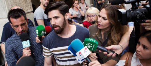 Leones por corderos, la Manada salta a los medios de comunicaci&oacute;n