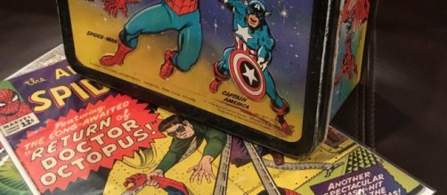 Marvel merchandise that most prominently shows Marvel characters that have already been prominently showcased. Image via cagdesign from Pixabay.