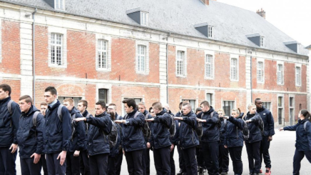 Le SNU bient&ocirc;t mis en place en France.
