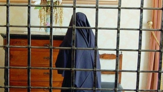 Caserta, minori maltrattati a scuola: dall'asilo sospese quattro suore