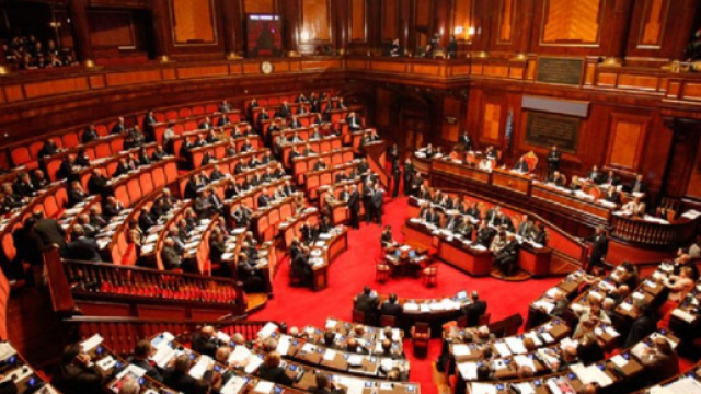 L'idea di Beppe Grillo: un Senato formato solo da cittadini