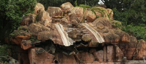 Slides at the abandoned River Country Water Park (Image credit &ndash; Coreyjune12, Wikimedia Commons)
