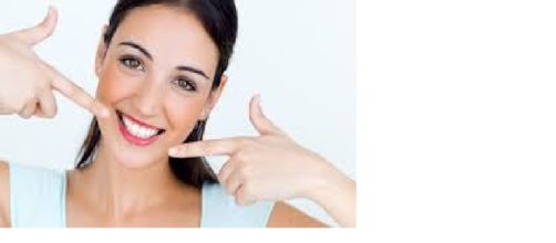 Una sonrisa siempre encanta, aprende a mantenerla saludable