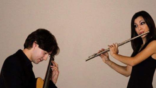 L'esibizione del duo Goya con chitarra e flauto, formato da Claudio Capuano e Francesca Timperi,&egrave; la pi&ugrave; attesa
