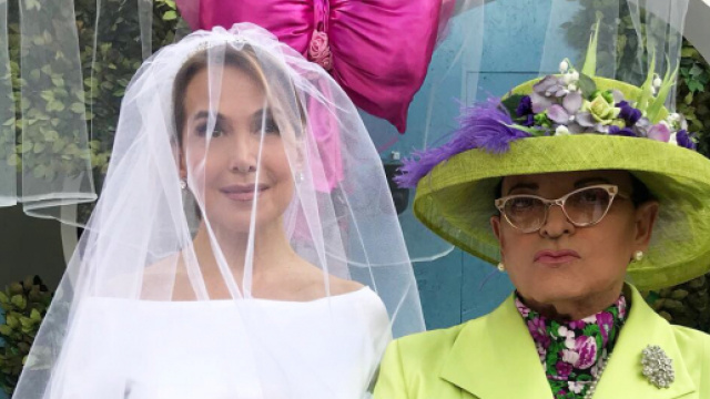 Barbara D'Urso e Cristiano Malgioglio nel corso della sigla parodia