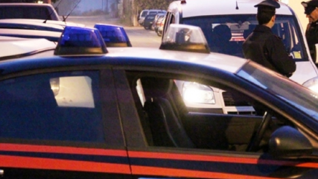 Tragedia a Roma: in sala d'attesa del medico un uomo &egrave; stato colpito da un colpo di pistola