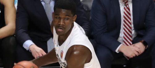 Arizona big man Deandre Ayton is projected to be the No. 1 pick by the Phoenix Suns at upcoming NBA draft. - [TonyTheTiger / Wikimedia Commons]