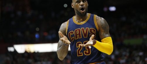 Lebron James con la historia en contra