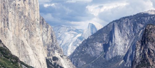 Two men fall while climbing El Capitan in Yosemite Valley. [Photo by Vladimir Kudinov via Good Free Photos]
