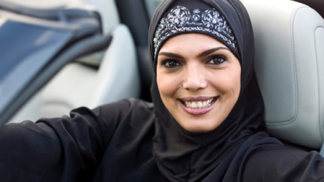 A Saudita | 10 donne prendono la patente - zazoom.it