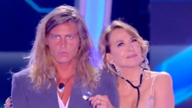 Alberto Mezzetti vince la 15esima edizione del Grande Fratello