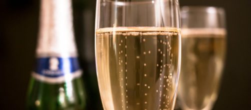 Champa&ntilde;a Piccolo Champ&aacute;n &middot; Foto gratis en Pixabay - pixabay.com