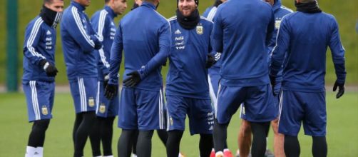 Lionel Messi ya entrena con la Selecci&oacute;n Argentina
