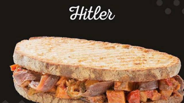 Napoli, il pub Baffone omaggia Hitler con un crostone