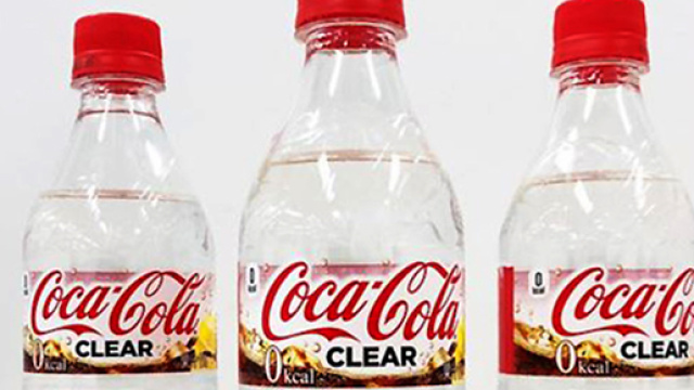 Debutta la nuova bibita trasparente: di cosa si tratta