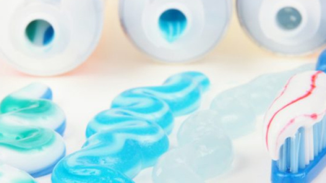 I dentifrici possono contenere il Triclosan